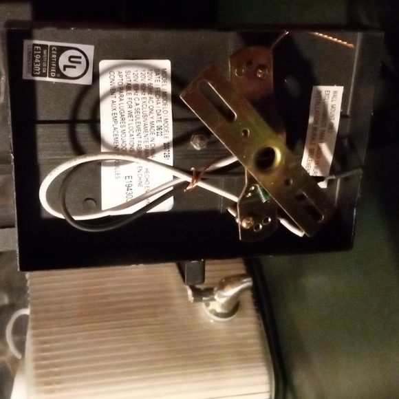 These are outside lights I thought they were LEDs to go over my fireplace - Picture 2 of 4